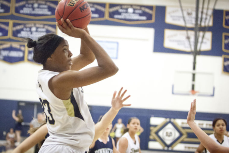 Basketball: DV vs Pinnacle